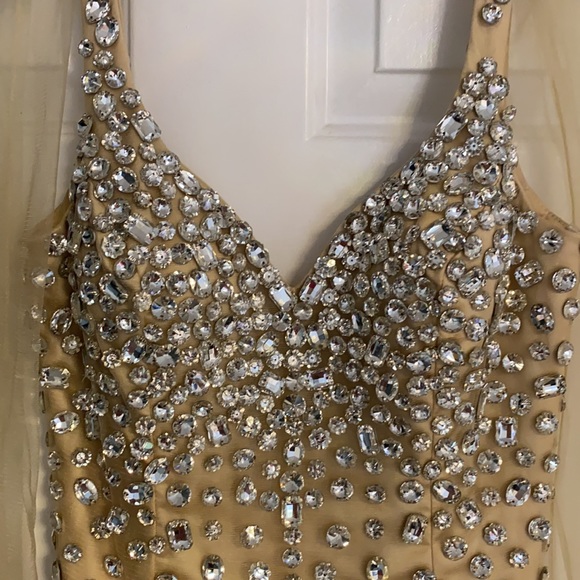 STUNNING RHINESTONE JOVANI MINIDRESS Sz 8 + sash - Picture 2 of 13